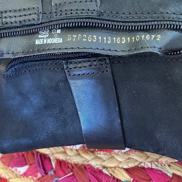 Ecco Leather Black Ankle Boots - Picture 5 of 5